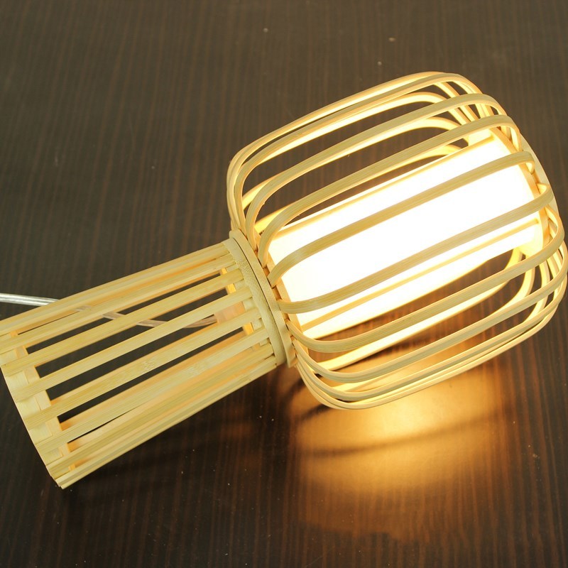 Ręcznie Wykonana Lampa Bambusowa w Stylu Japońskim
