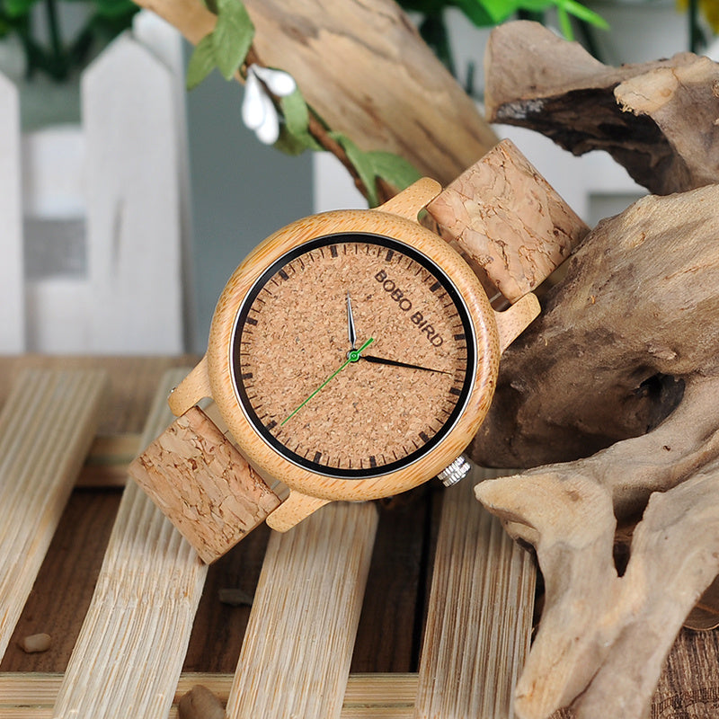 Drewniany zegarek – styl casual z naturalnego bambusa