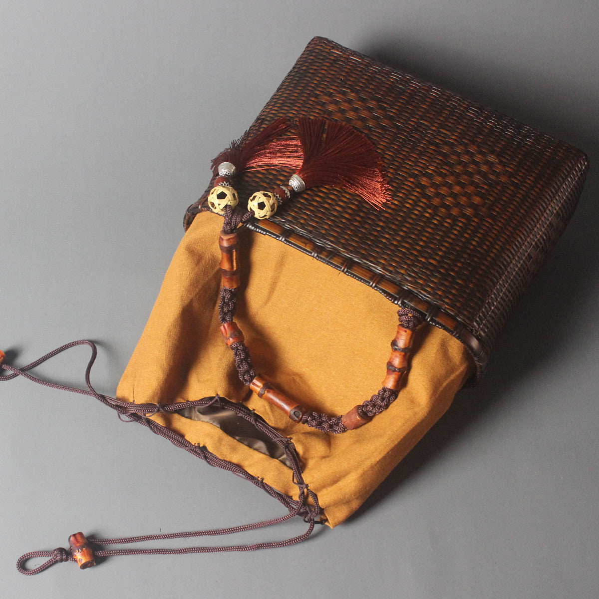 Torebka Handmade z Plecionego Bambusa – Styl Vintage
