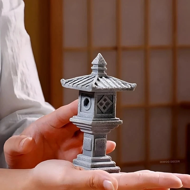 Figurki Zen Do Ogrodu i Dekoracji Wnętrz-Miniaturowe Pagody i Lampiony Japońskie