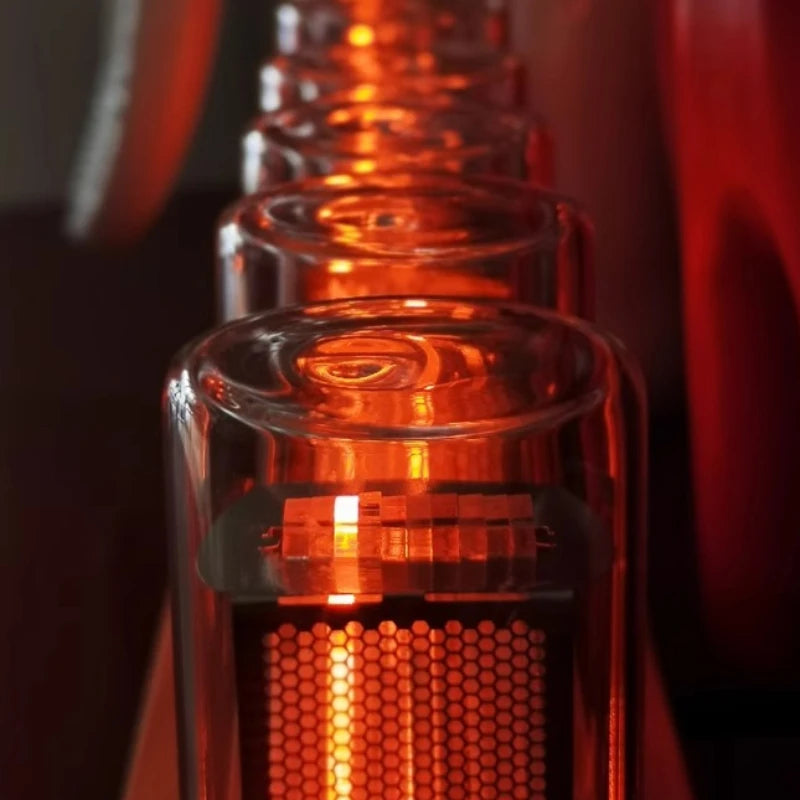Zegar LED w Stylu Retro-Dekoracyjny Zegar Biurkowy z Kolorowym Podświetleniem i Wyświetlaczem VFD