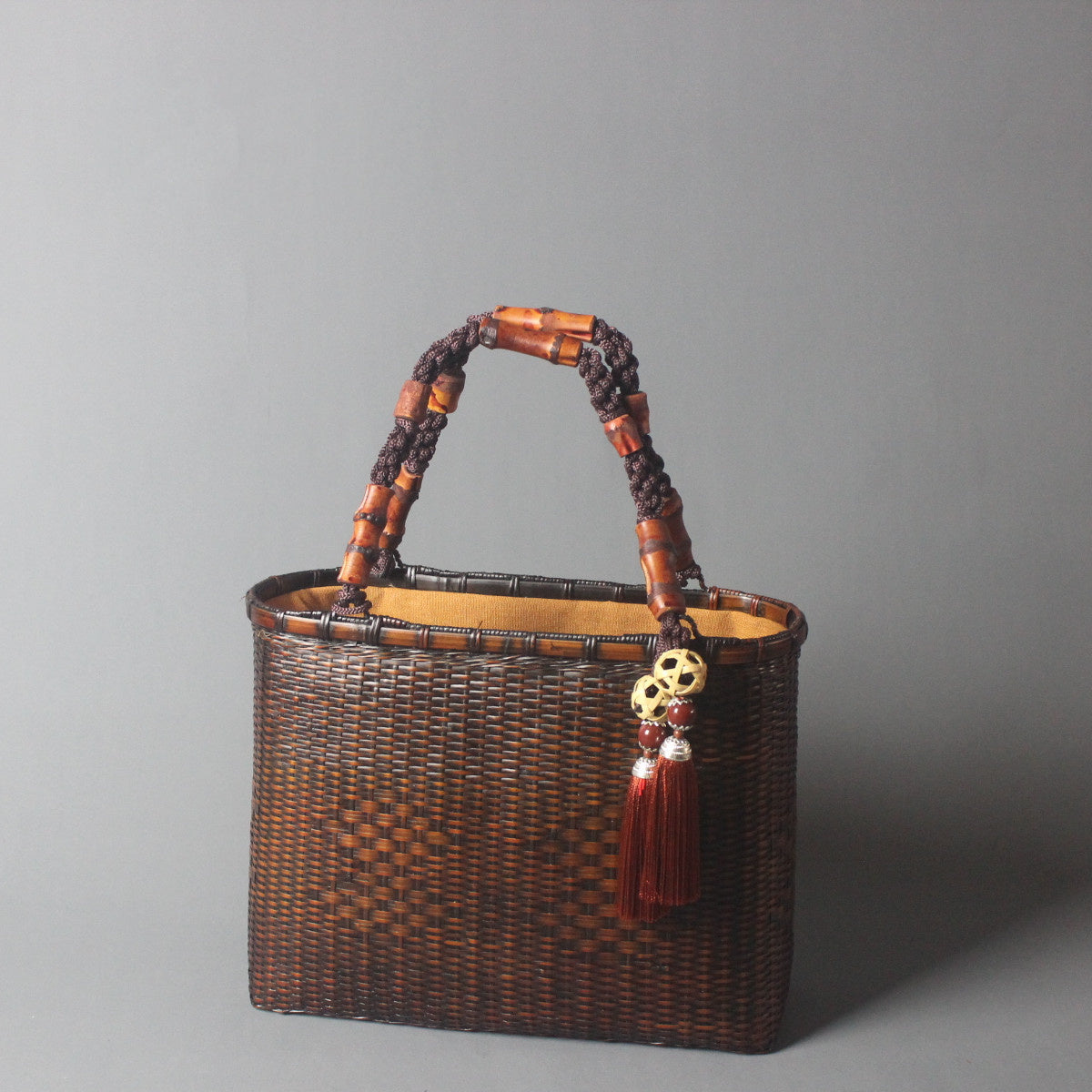 Torebka Handmade z Plecionego Bambusa – Styl Vintage