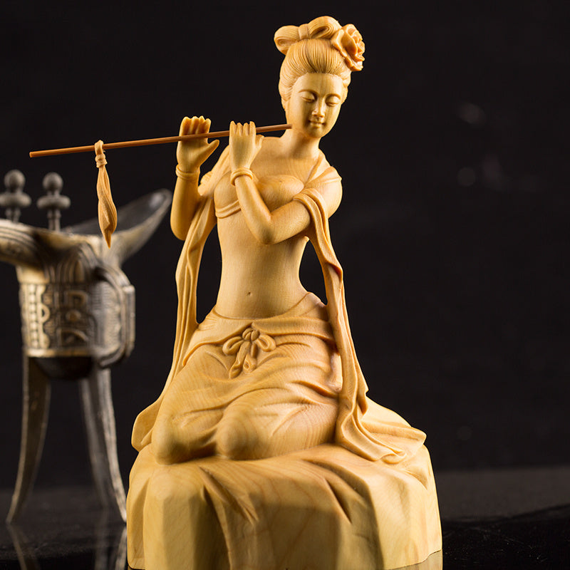 Drewniana Figurka Kobiety – Rzeźbiona Dekoracja do Domu