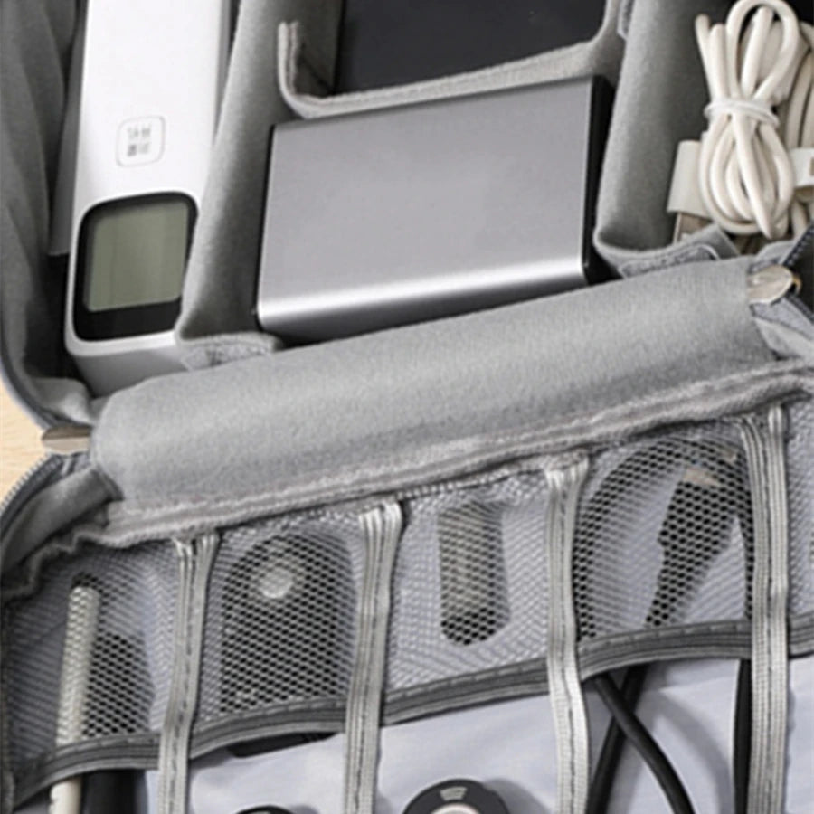 Organizer na kable i elektronikę-wodoodporny,kompaktowy,z zamkiem