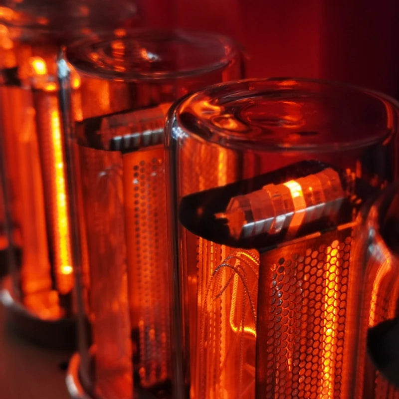 Zegar LED w Stylu Retro-Dekoracyjny Zegar Biurkowy z Kolorowym Podświetleniem i Wyświetlaczem VFD