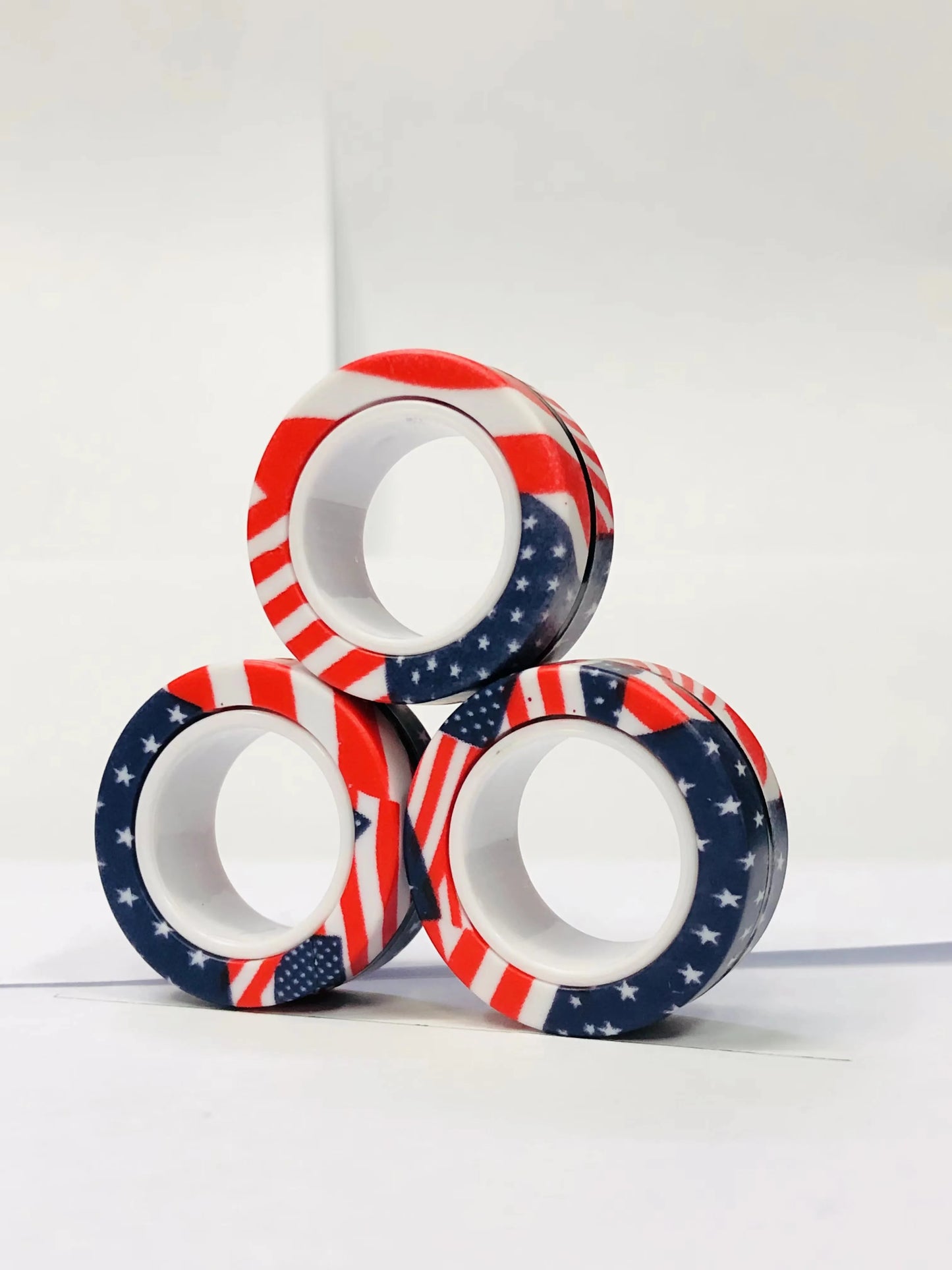 Zestaw 3 Magnetycznych Pierścieni EDC – Kolorowe Fidget Ringi do Zabaw i Rąk