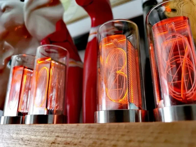 Zegar LED w Stylu Retro-Dekoracyjny Zegar Biurkowy z Kolorowym Podświetleniem i Wyświetlaczem VFD