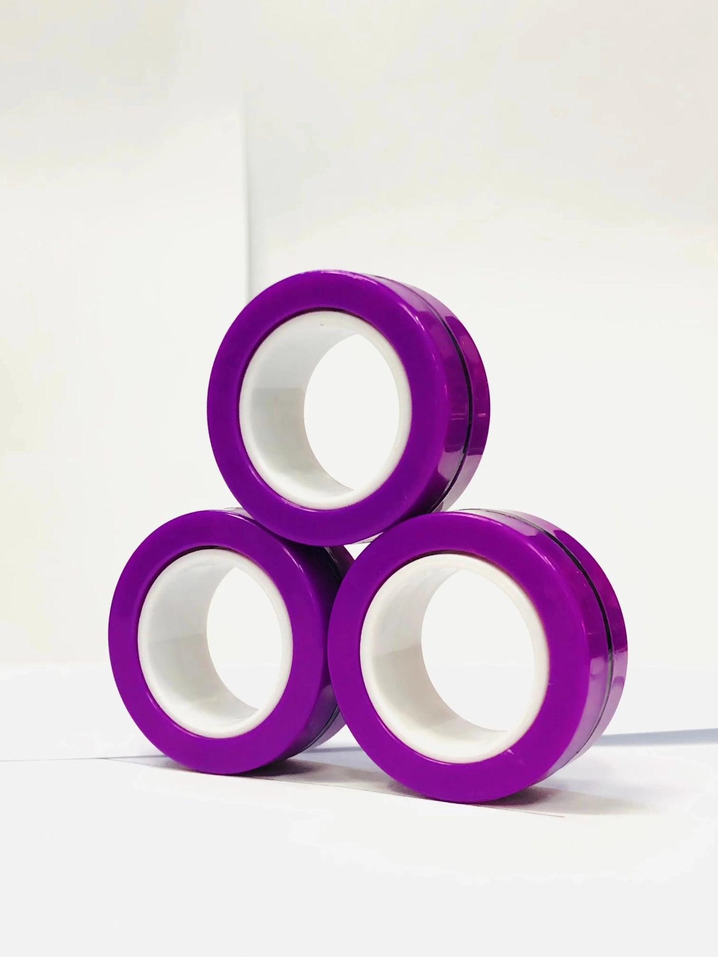 Zestaw 3 Magnetycznych Pierścieni EDC – Kolorowe Fidget Ringi do Zabaw i Rąk