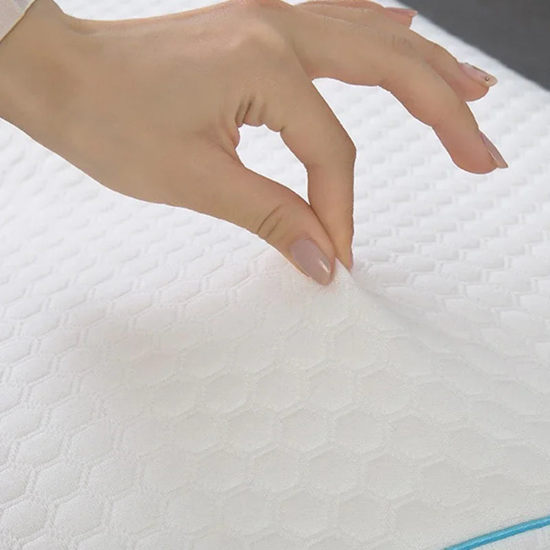 Poduszka z pianki memory Pulatree do spania na boku i plecach